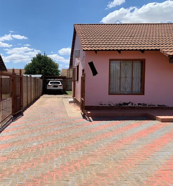 2 Bedroom Property for Sale in Thaba Nchu Free State